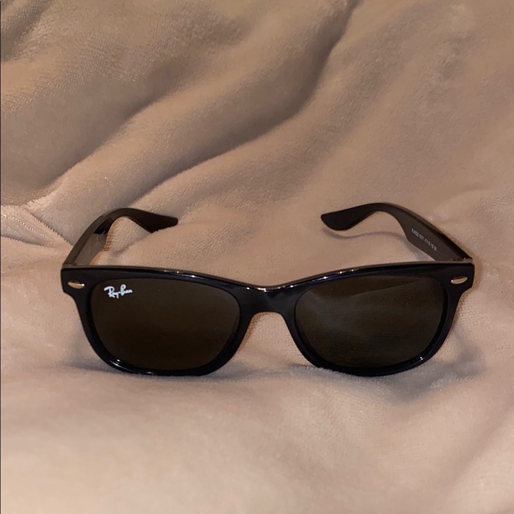 Kids Ray-Ban Wayfarer Sunglasses